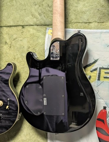 Music Man Sterling SUB Axis AX4