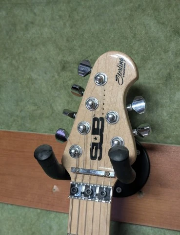 Music Man Sterling SUB Axis AX4